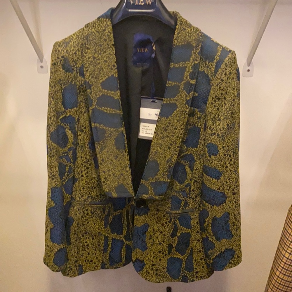 Women’s elegant jacket Company VIEW SIZE 42